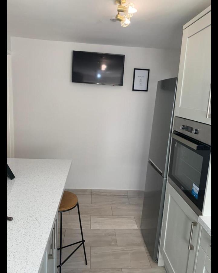 Beautiful Room In Apartment Near Town Centre Rugby Exterior photo